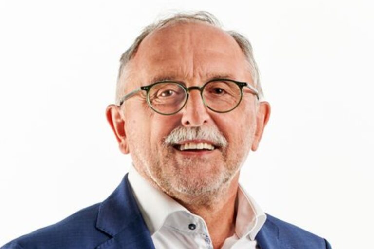 franke-quadrat_large_Hxxw9wnEot-Mobile